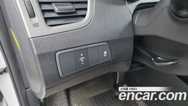 Hyundai AVANTE 2015 — photo 15