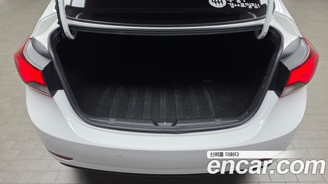 Hyundai AVANTE 2015 — photo 20