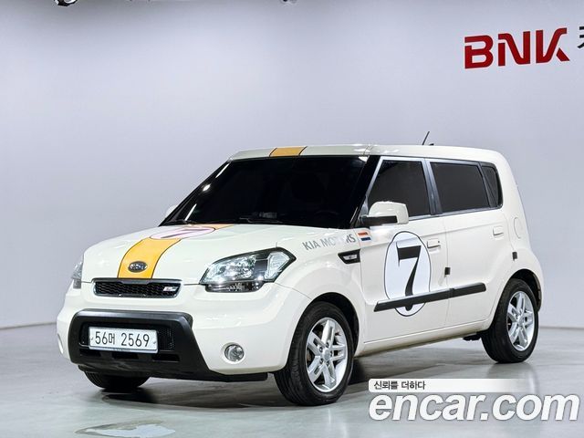 Kia Soul 2010 — photo 1