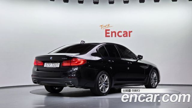 BMW 5-Series 2017 — photo 2