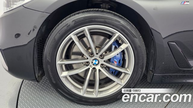 BMW 5-Series 2017 — photo 5
