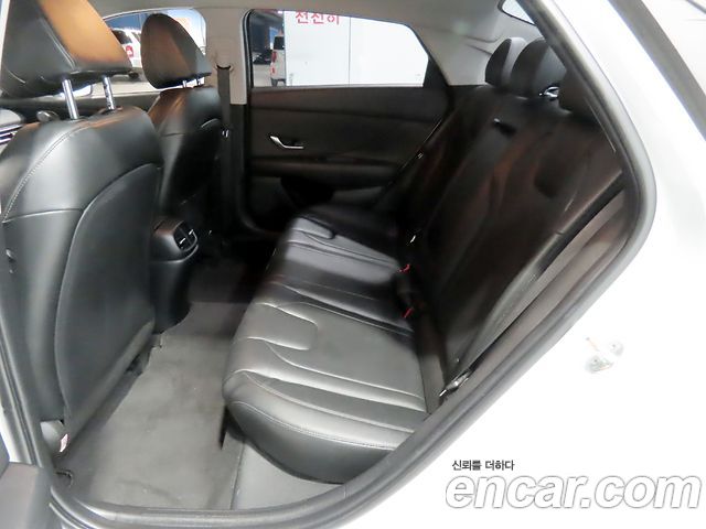 Hyundai AVANTE 2023 — photo 11