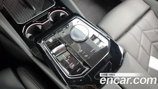 BMW 5-Series 2026 — photo 12