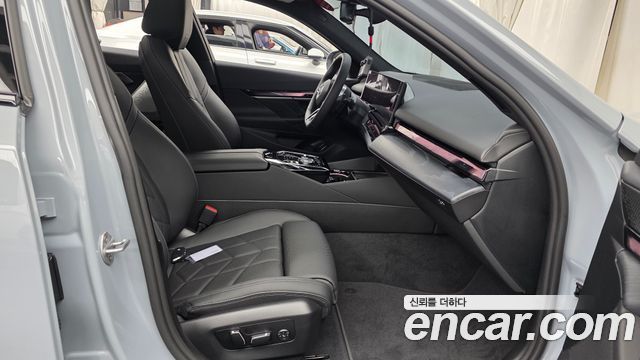 BMW 5-Series 2026 — photo 16