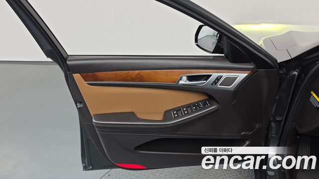 Genesis G80 2019 — photo 14