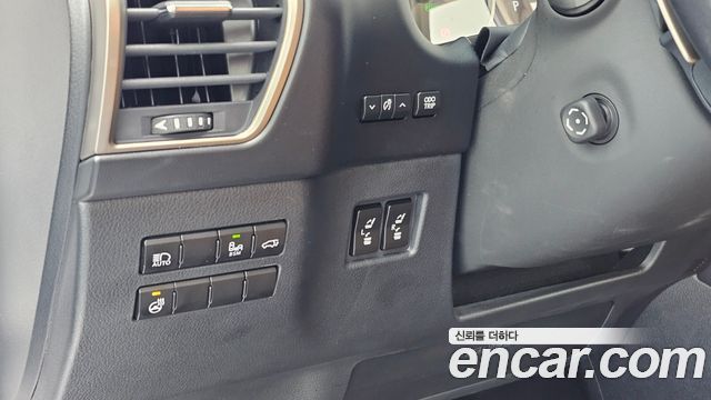 Lexus NX 2019 — photo 22