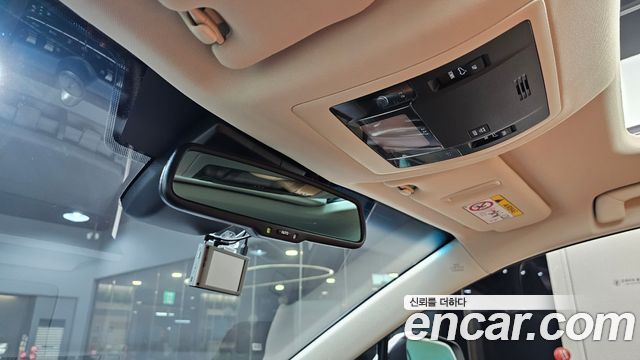Lexus NX 2019 — photo 30
