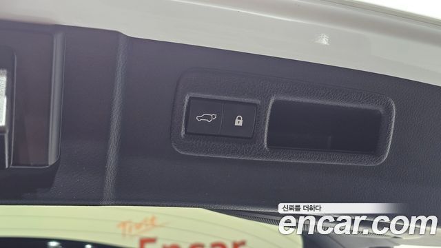 Lexus NX 2019 — photo 33
