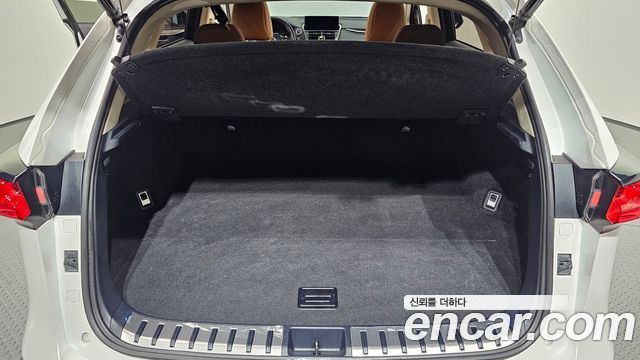 Lexus NX 2019 — photo 34