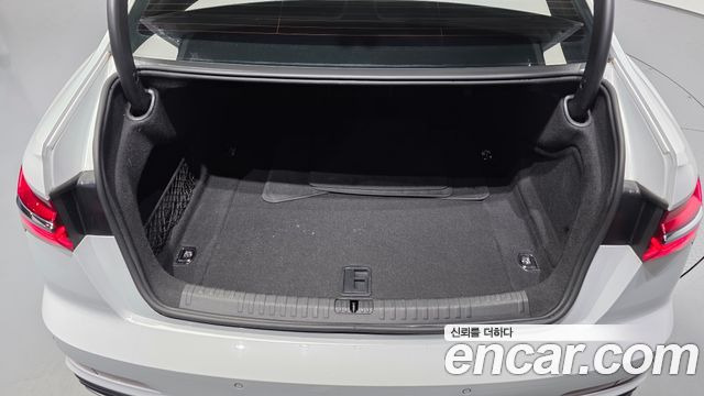 Audi A6 2020 — photo 26