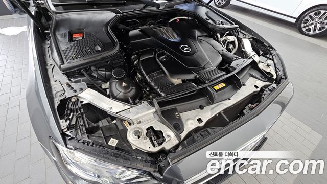 Mercedes-Benz E-Class 2017 — photo 6
