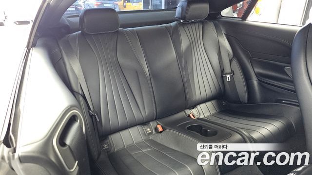 Mercedes-Benz E-Class 2017 — photo 18