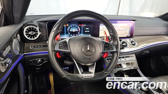 Mercedes-Benz E-Class 2017 — photo 19