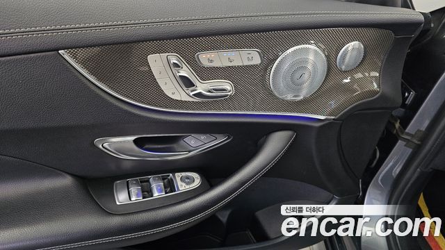 Mercedes-Benz E-Class 2017 — photo 25