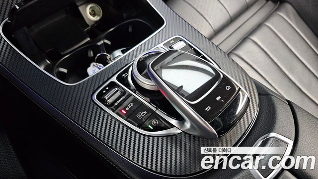 Mercedes-Benz E-Class 2017 — photo 32