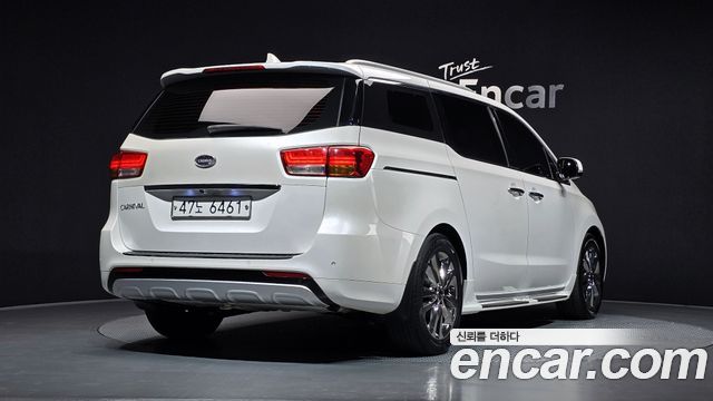 Kia Canival 2015 — photo 2