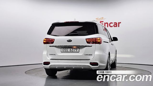 Kia Canival 2019 — photo 4