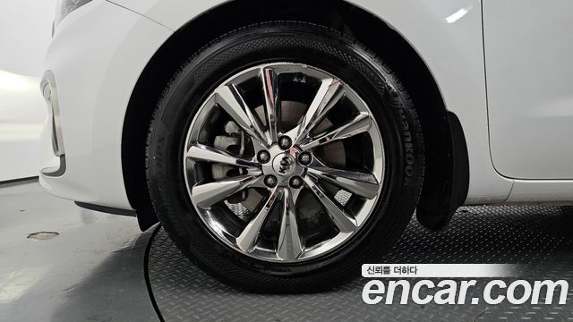 Kia Canival 2019 — photo 5