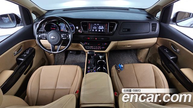 Kia Canival 2019 — photo 10