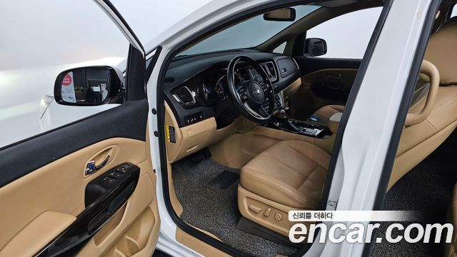 Kia Canival 2019 — photo 13