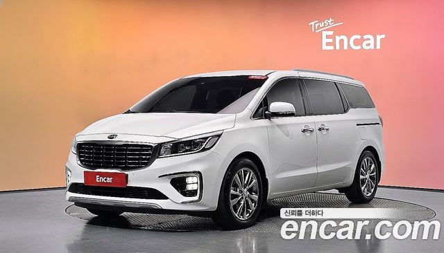 Kia Canival 2019 — photo 1