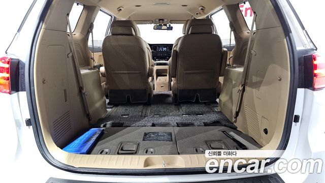 Kia Canival 2019 — photo 31