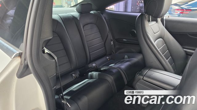 Mercedes-Benz C-Class 2016 — photo 12