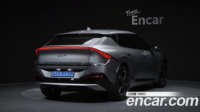 Kia EV6 2022 — photo 2