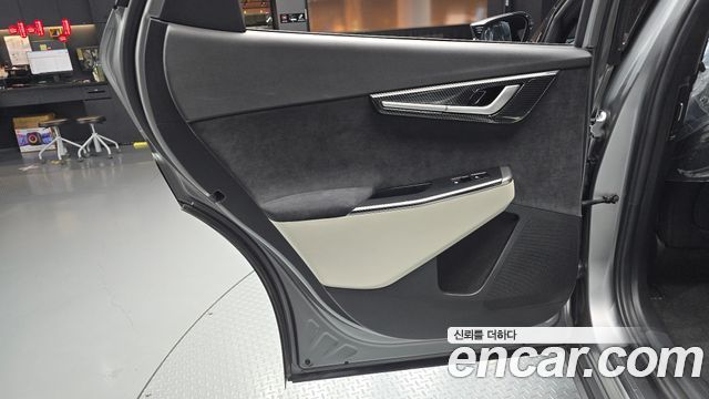 Kia EV6 2022 — photo 15