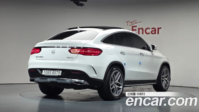 Mercedes-Benz GLE-Class 2017 — photo 2