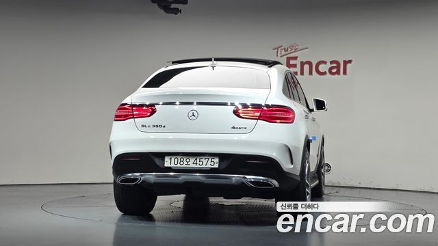 Mercedes-Benz GLE-Class 2017 — photo 4