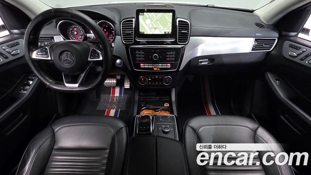 Mercedes-Benz GLE-Class 2017 — photo 10