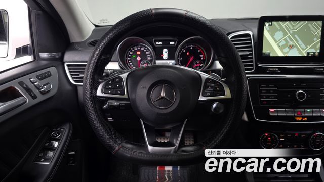 Mercedes-Benz GLE-Class 2017 — photo 19