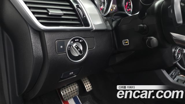 Mercedes-Benz GLE-Class 2017 — photo 24