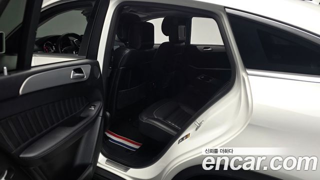Mercedes-Benz GLE-Class 2017 — photo 16