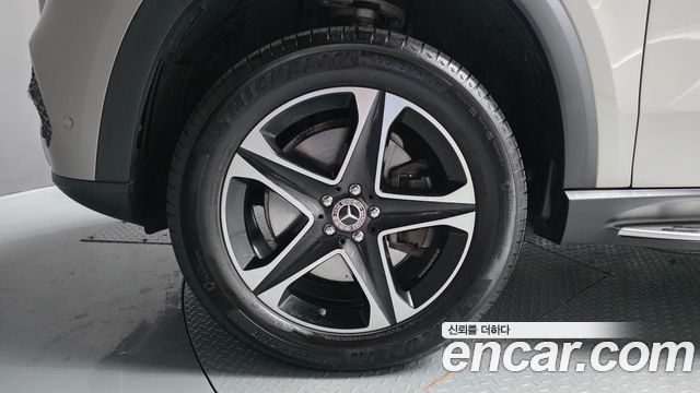 Mercedes-Benz GLE-Class 2021 — photo 5