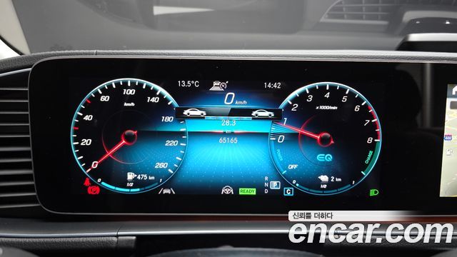 Mercedes-Benz GLE-Class 2021 — photo 11