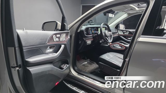 Mercedes-Benz GLE-Class 2021 — photo 13