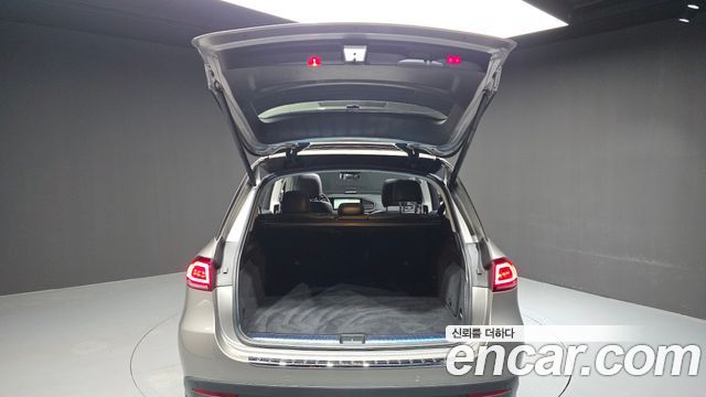 Mercedes-Benz GLE-Class 2021 — photo 24