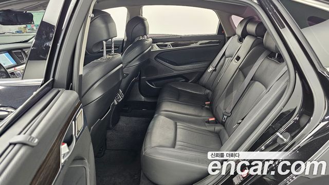 Genesis G80 2019 — photo 18