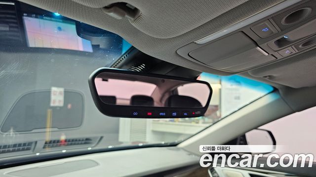 Genesis G80 2019 — photo 22