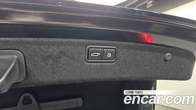 Genesis G80 2019 — photo 26