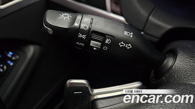 Genesis G80 2019 — photo 28