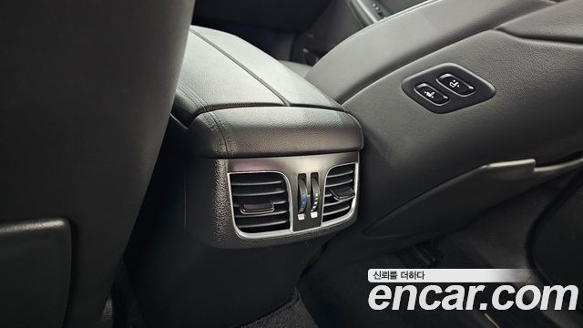 Genesis G80 2019 — photo 32