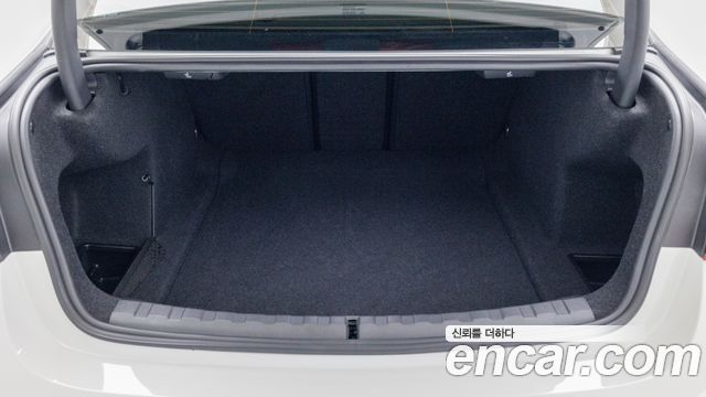 BMW 3-Series 2026 — photo 13