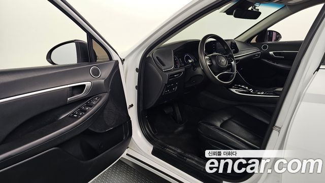 Hyundai Sonata 2023 — photo 13