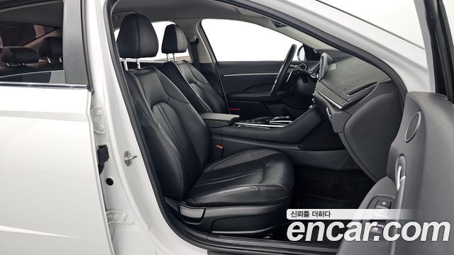 Hyundai Sonata 2023 — photo 17
