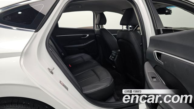 Hyundai Sonata 2023 — photo 18
