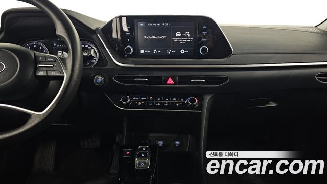 Hyundai Sonata 2023 — photo 20