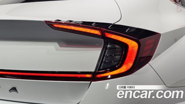 Hyundai Sonata 2023 — photo 9